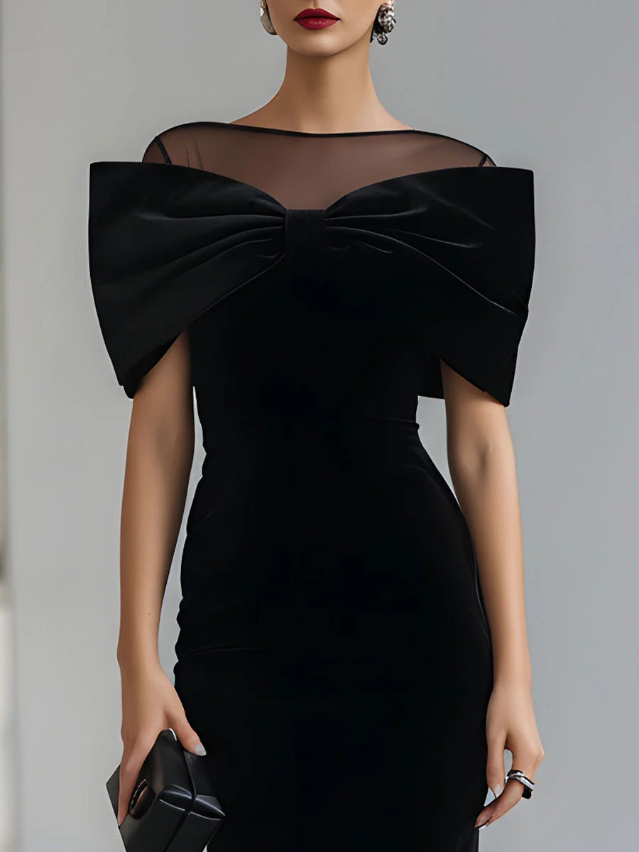 Dramatisches schwarzes Samtbogen-Midi-Kleid