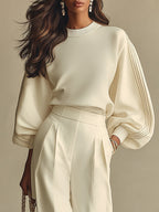 Sophie Rippstrick Crew-Neck-Top und hochtaillierte weite Hose