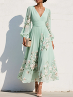 Cisella | Midi-Kleid in hellgrün mit Blumenmuster