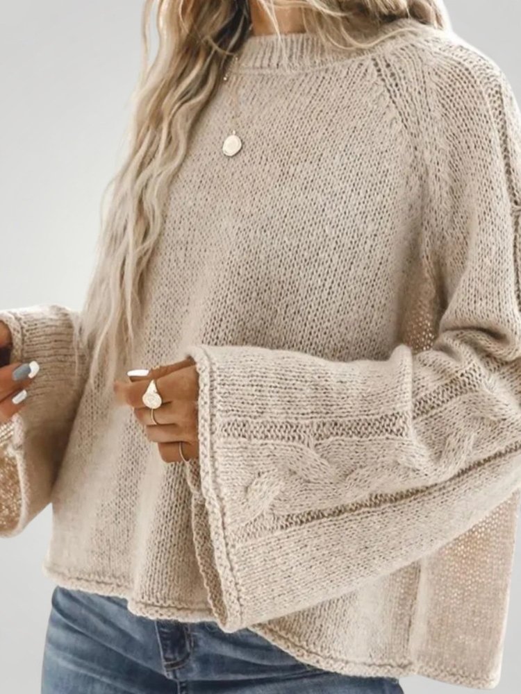 Edda | Asymmetrischer Pullover mit Flair-Ärmeln